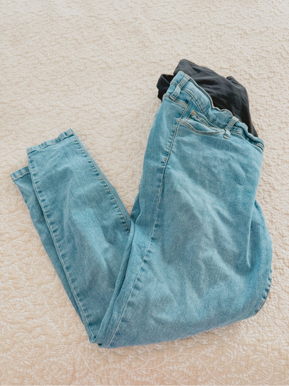 Gap Maternity Full Panel Light Wash Denim Jeans - Size 32 / 14 Regular